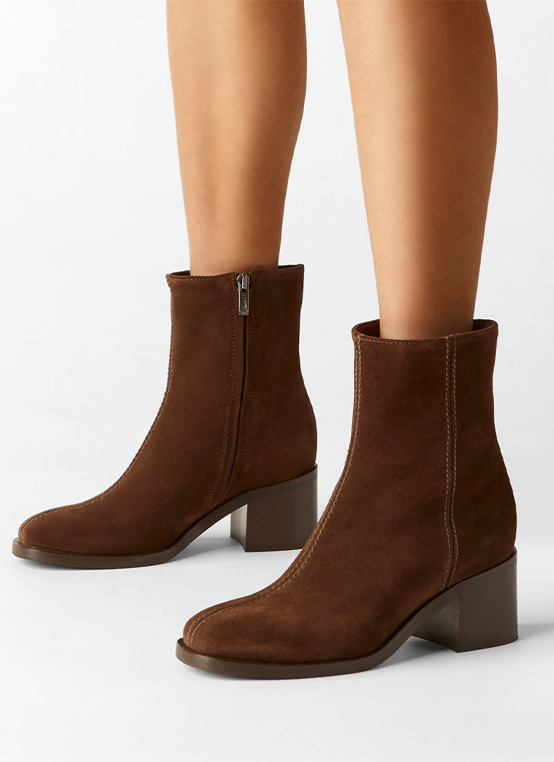 La Canadienne Julie Suede Bootie