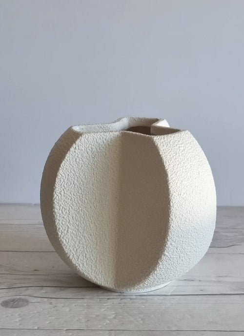Haute Curature Bertoncello Ceramiche Sasso Bianco Glaze, Modernist Sculptural Triparte Vase, 1960s-1970s