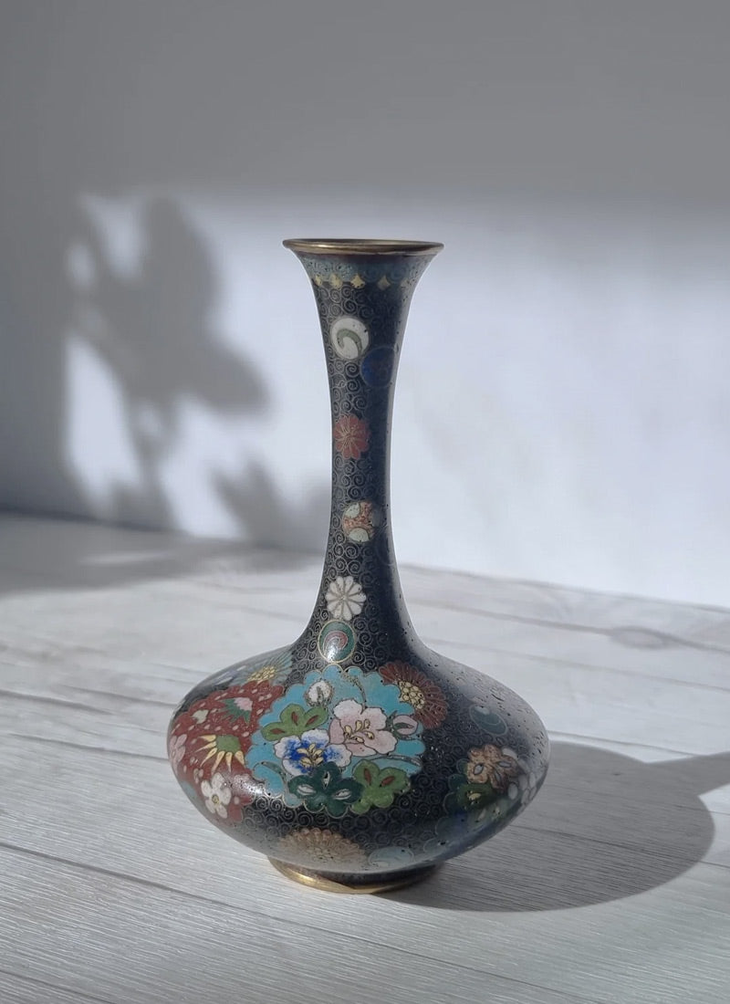 Haute Curature Takahara Komajiro Cloisonne Bud Vase, Late Meiji Era, Japanese