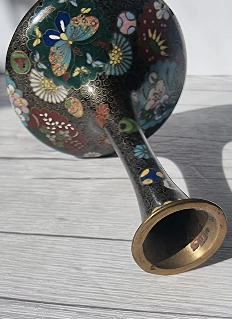 Haute Curature Takahara Komajiro Cloisonne Bud Vase Kyoto-Jippo ware, Late Meiji Era