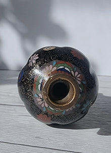 Haute Curature Takahara Komajiro Cloisonne 6 Lobed Vase, Late Meiji Era, Japanese