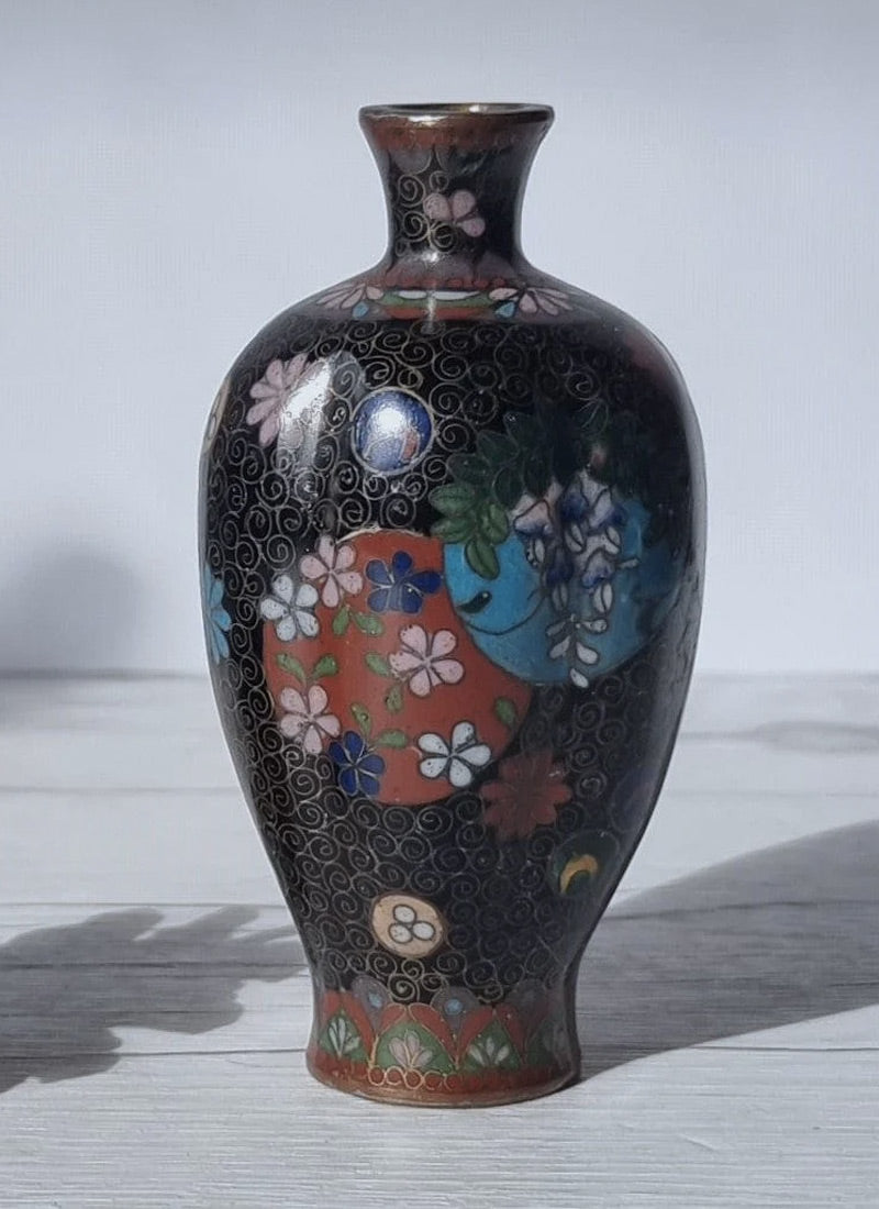Haute Curature Takahara Komajiro Cloisonne 6 Lobed Vase, Late Meiji Era, Japanese