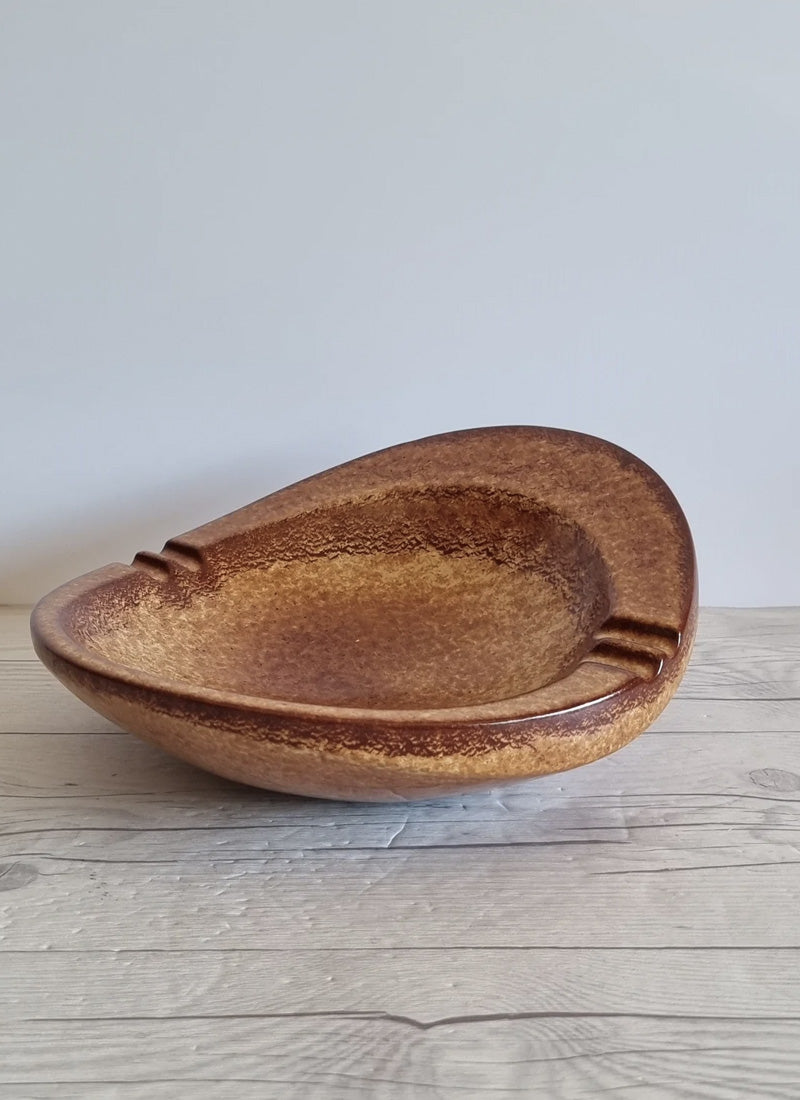 Haute Curature Bertoncello Ceramiche Screziato Tabacco Glaze Sculptured Soft Twist Dish, 1960s-80s