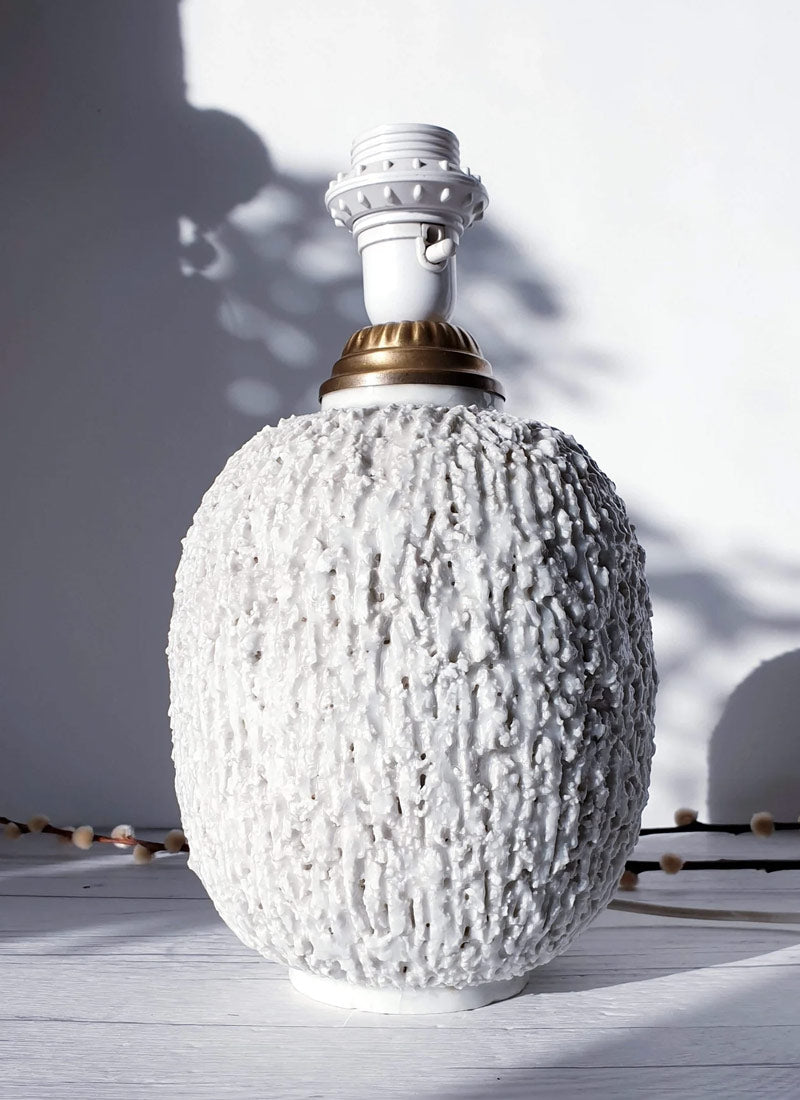 Haute Curature Gunnar Nylund for Rorstrand, Chamotte 'Hedgehog' Series Talc White Sculpted Lamp Base, 1940s-50s
