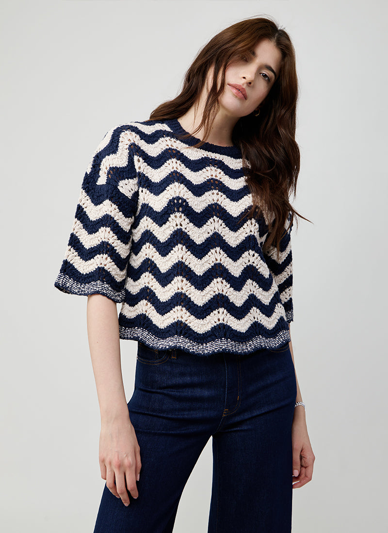 Zig Zag Stitch Short Sleeve Crew Top