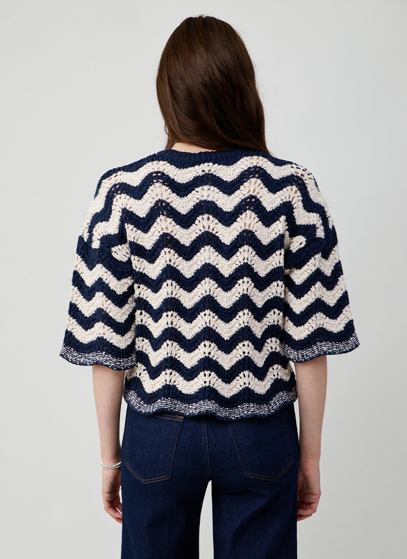 Zig Zag Stitch Short Sleeve Crew Top