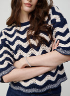 Zig Zag Stitch Short Sleeve Crew Top