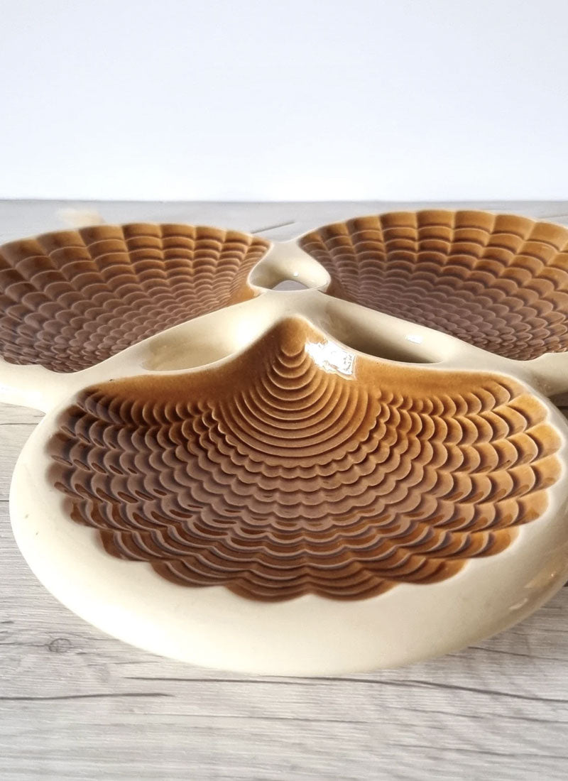 Haute Curature Verceram Ceramique Textured Modernist Tri-Section Clam Dish, 1950s
