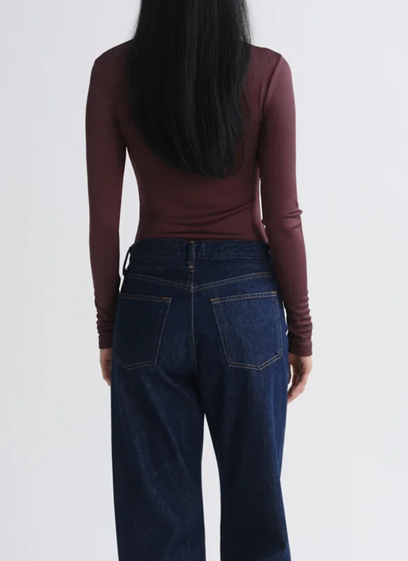 Delphi Slim Tee
