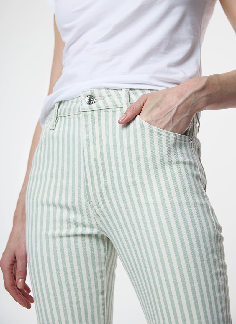 FRAME The Reboot Wide Leg Crop Jeans