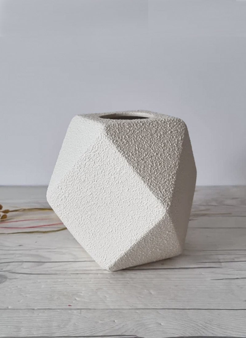 Hatue Curature Bertoncello Ceramiche Sasso Bianco, Modernist Sculptural Geometric Vase, 1960s-80s