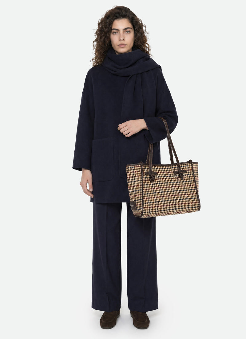 Houndstooth Tote With Giraffe Keyring