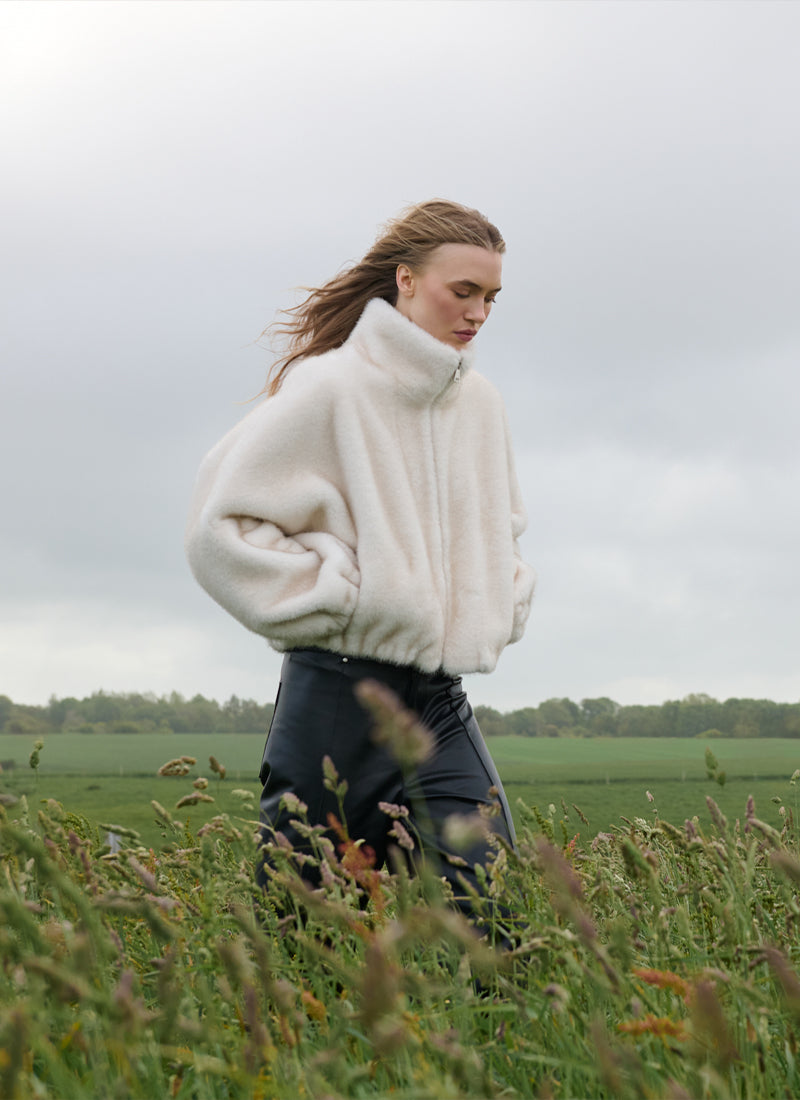 Giovanni Josie Faux Fur Bomber Jacket (off white)