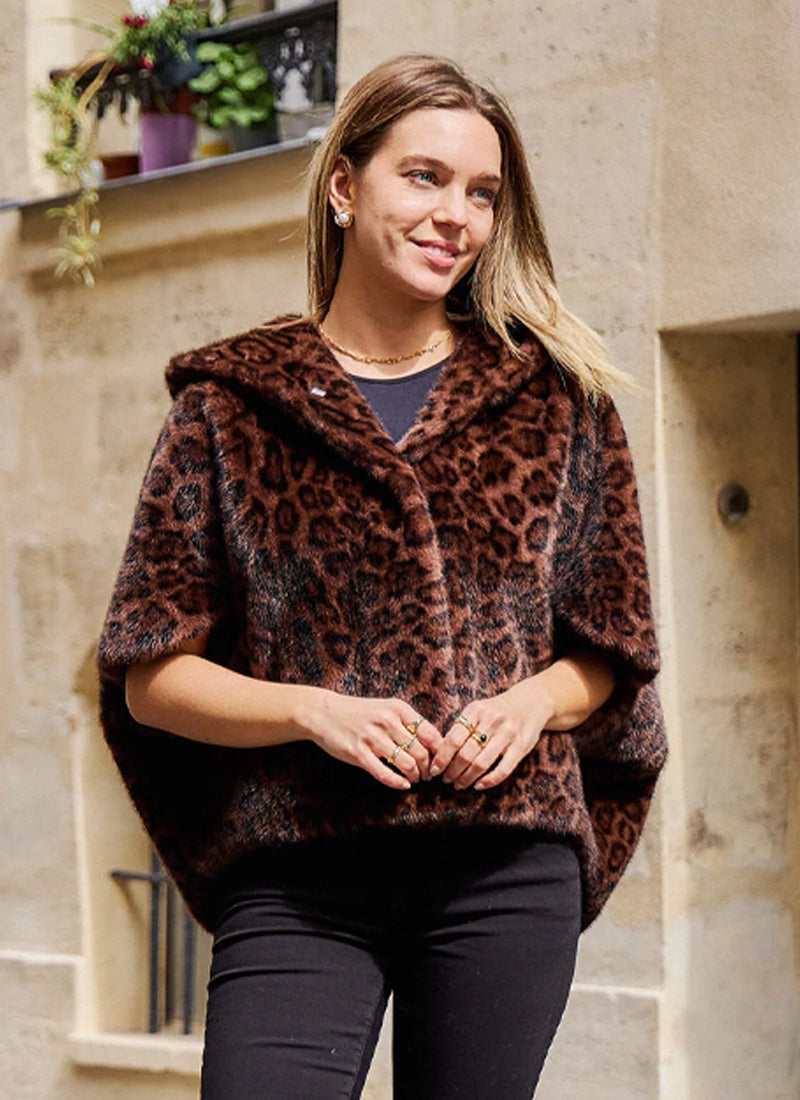 GIOVANNI Faux Fur Cape