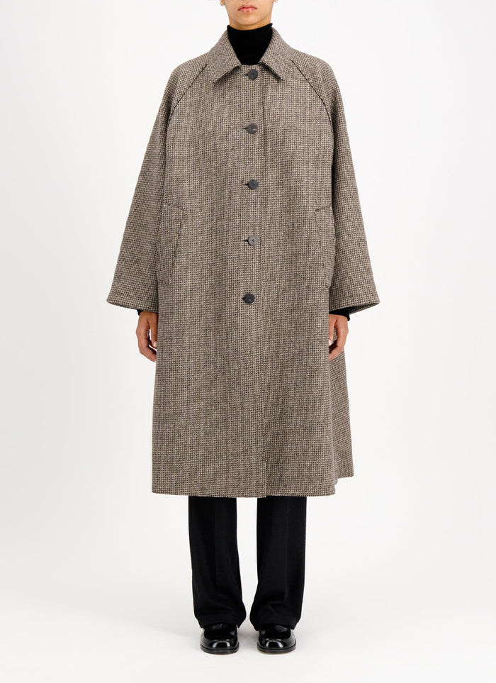 Harris Wharf London Balmacaan Cashmere Blend Coat