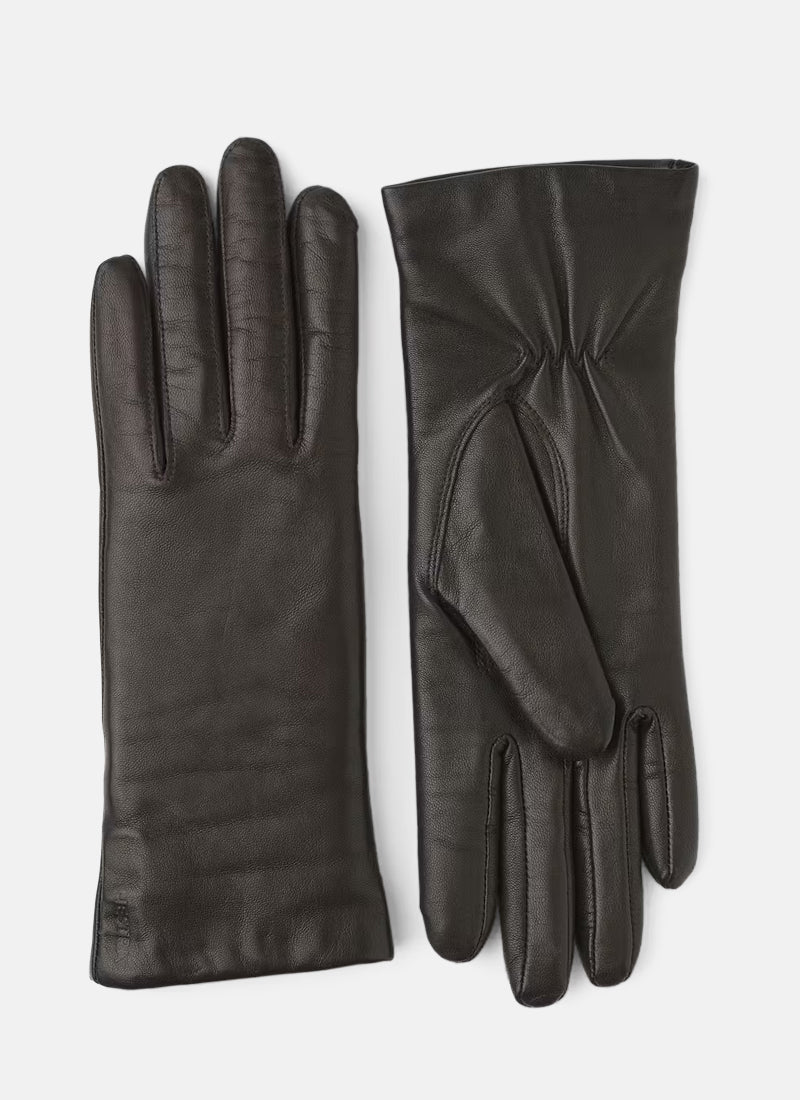 Elisabeth Glove Brown