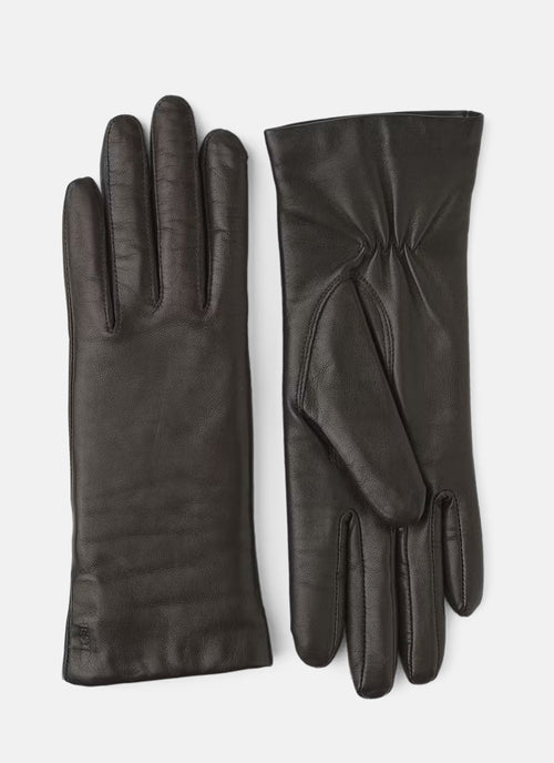 Elisabeth Glove Brown