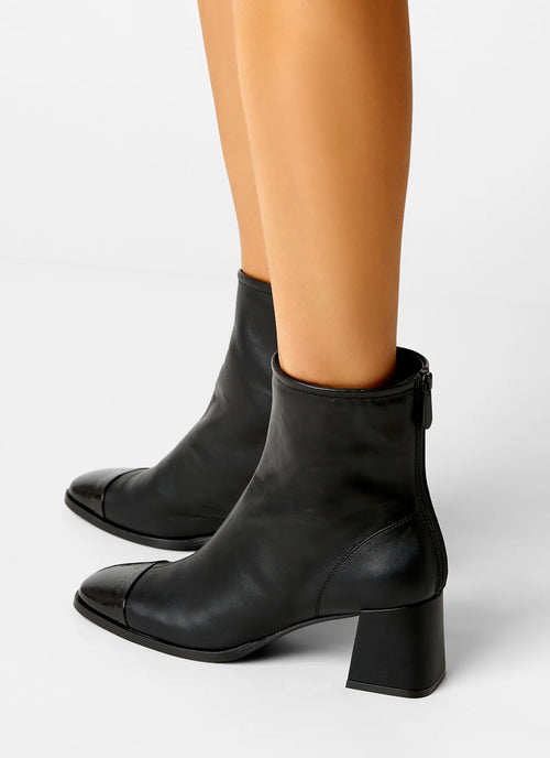 La Canadienne Freda Leather Bootie