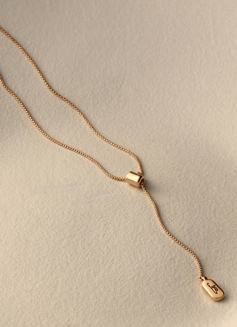 Leon Pendant Necklace
