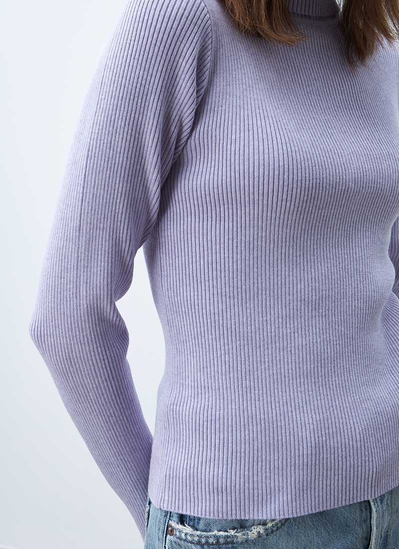 Line Hadley Turtleneck