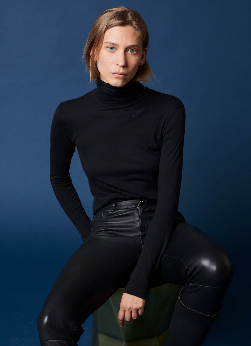 Majestic Long Sleeve Turtleneck