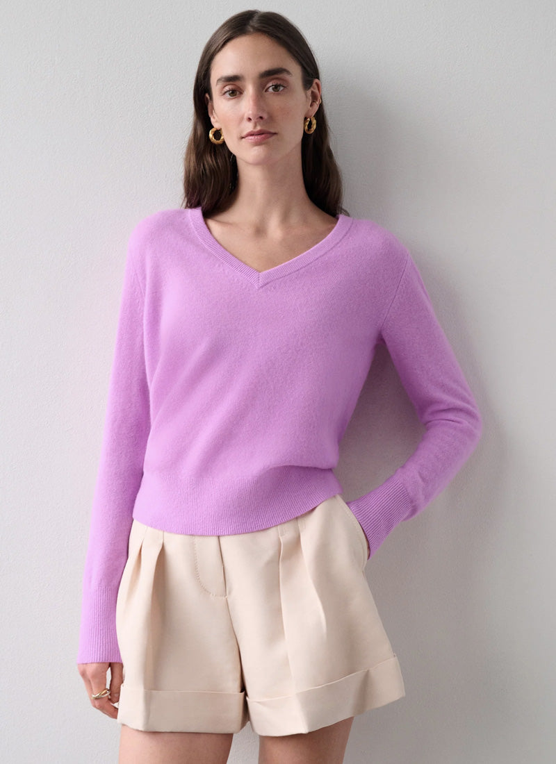 White+Warren Essential Cashmere V-Neck Sweater