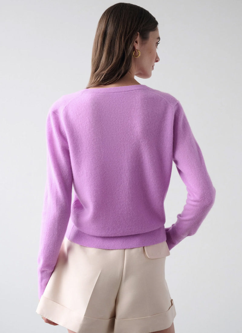 White+Warren Essential Cashmere V-Neck Sweater