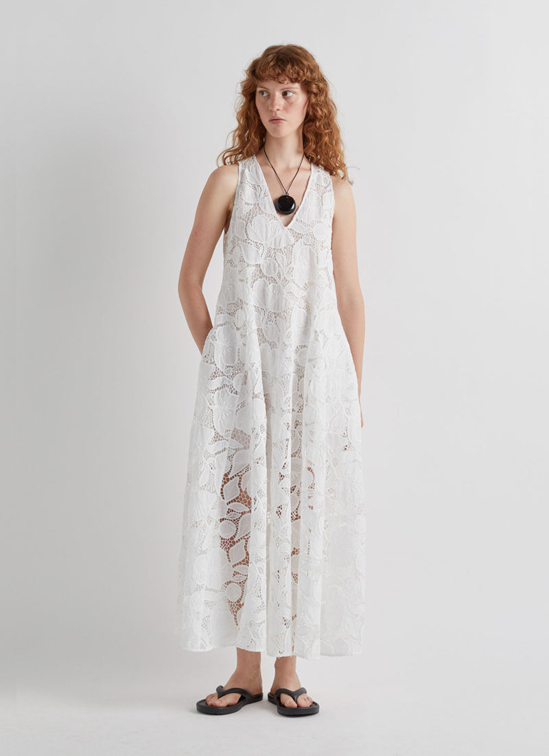MEIMEIJ Sleeveless V-neck Lace Maxi Dress