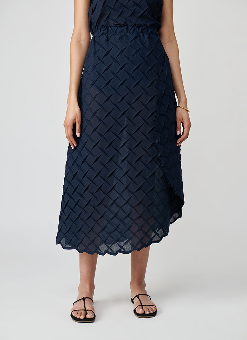 MEIMEIJ Textured Curved Hem Midi Skirt