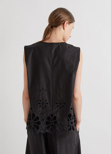 MEIMEIJ Sleeveless Eyelet Top