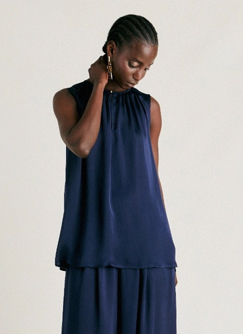 Momoni Cris Sleevless Top