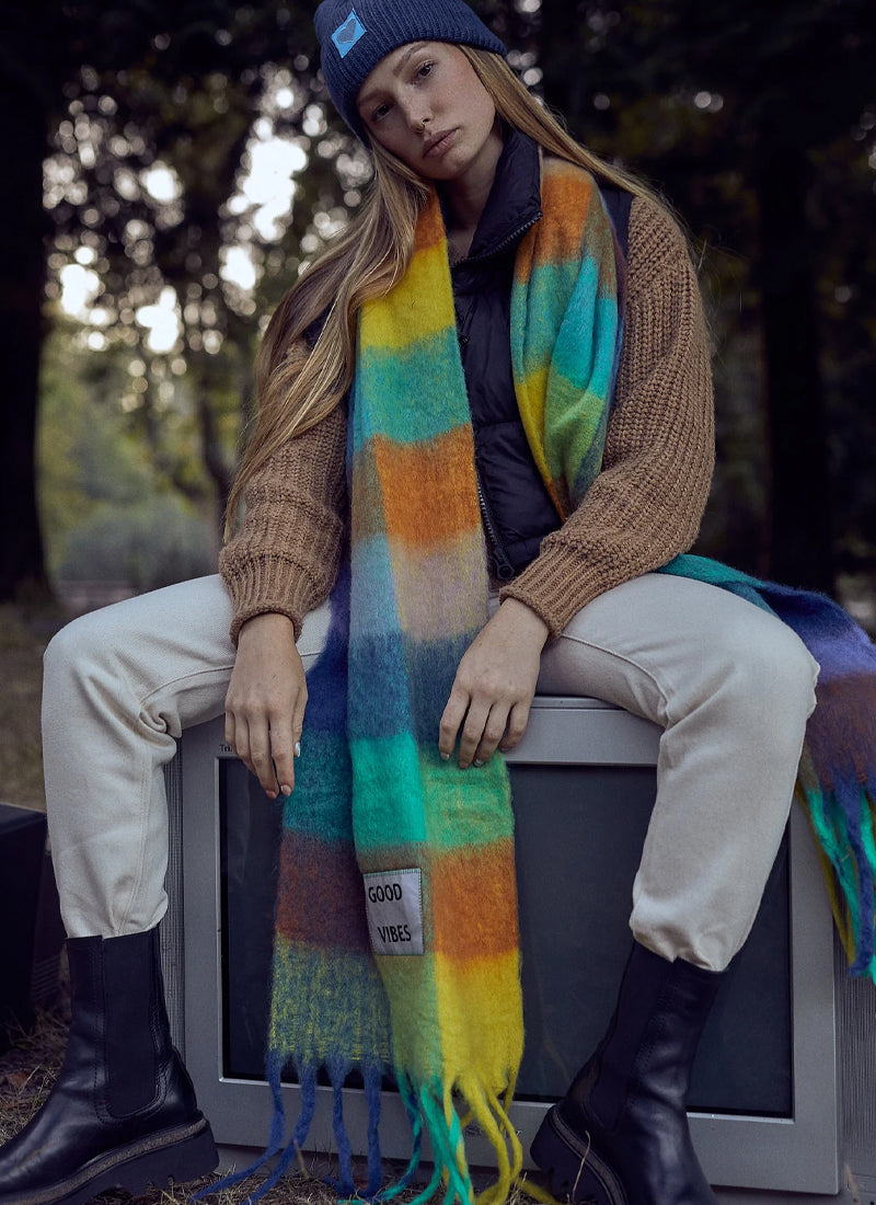Good Vbes Check Fringe Scarf