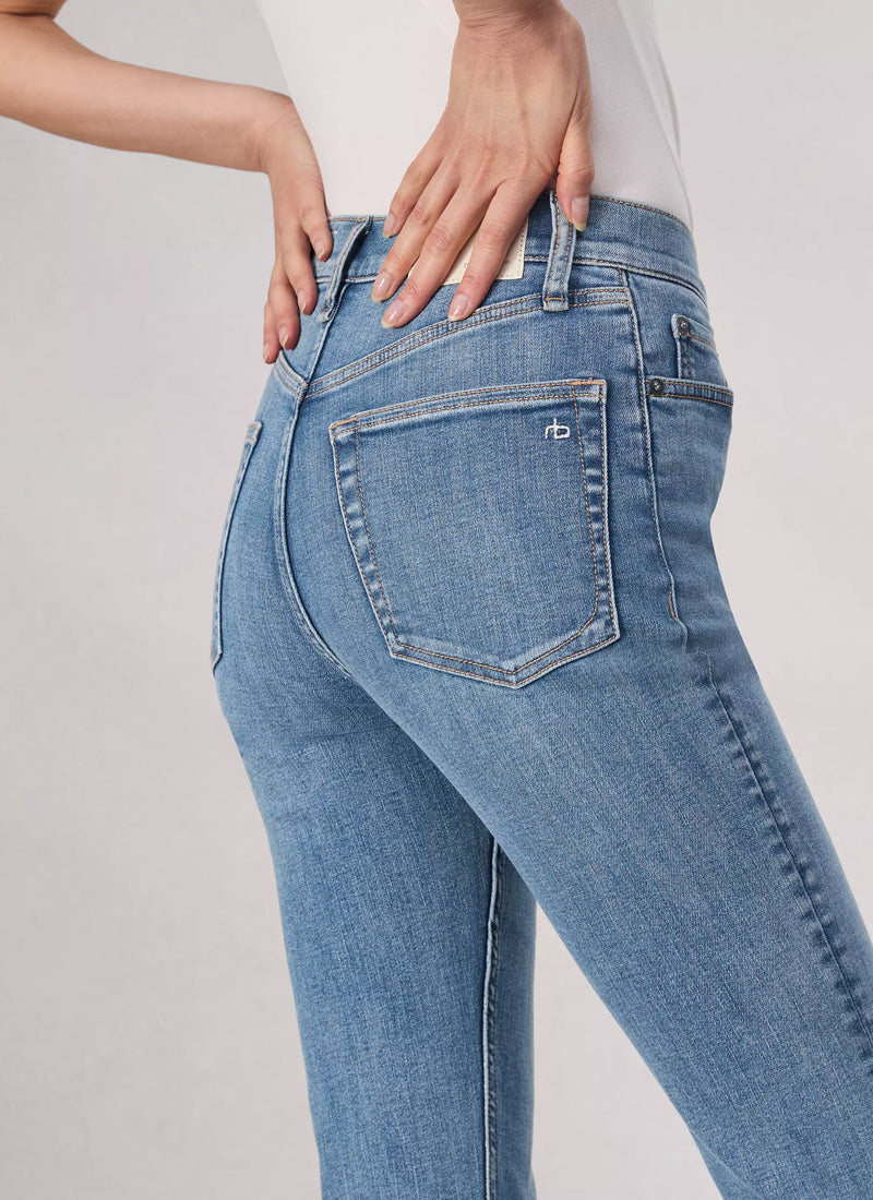 Flexi Wren Straight-Leg Jeans