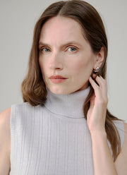 Eleventy Sleeveless Turtleneck Sweater