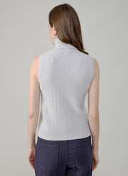 Eleventy Sleeveless Turtleneck Sweater