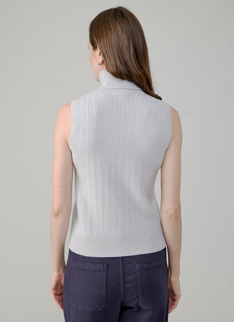 Eleventy Sleeveless Turtleneck Sweater
