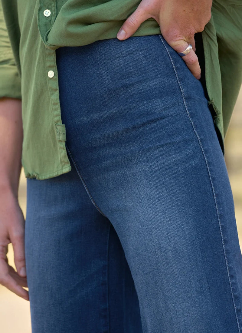 Westport Illusion Wide-Leg Pull-On Jeans